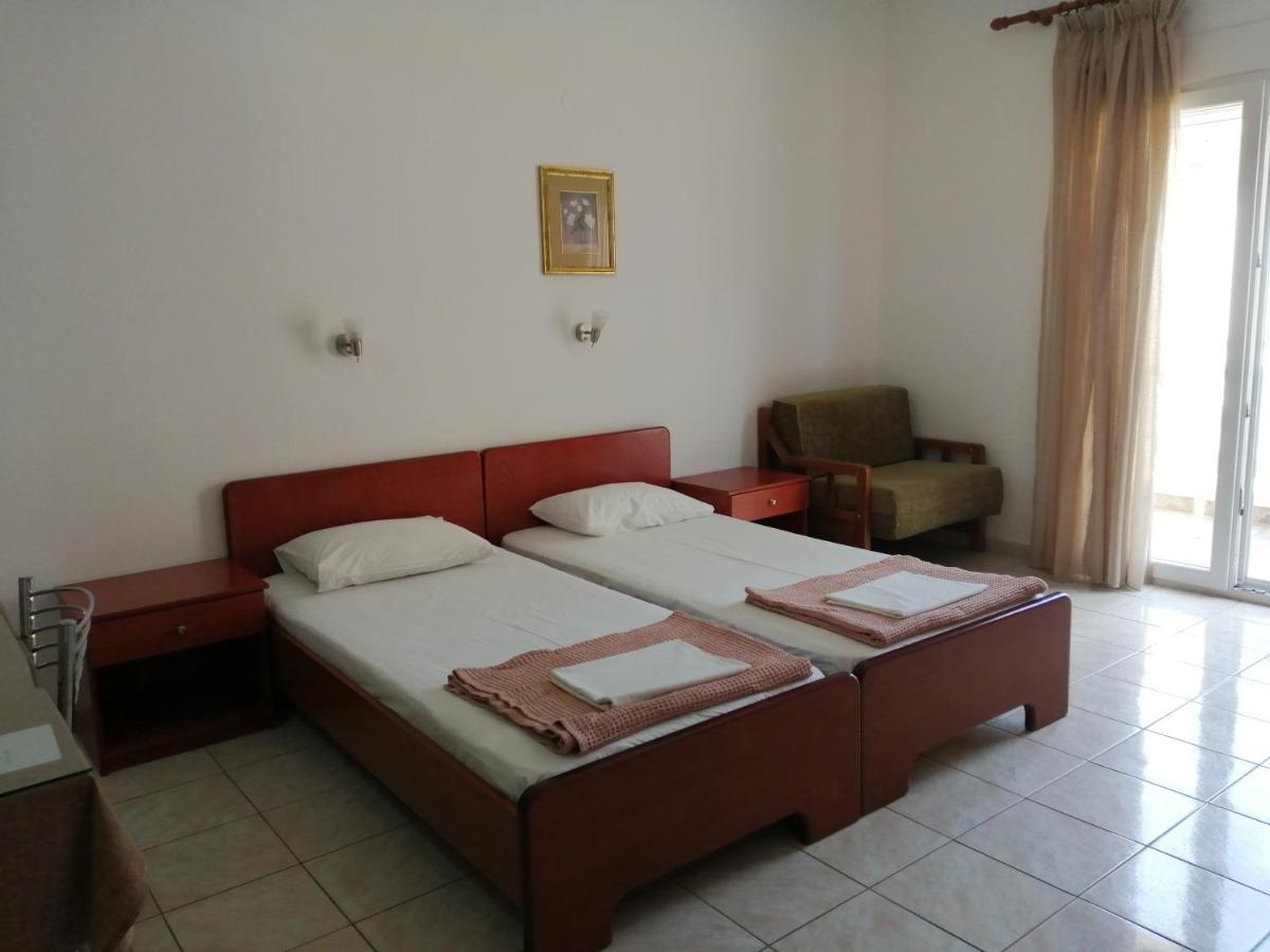 Irini Apartments 克拉默特 外观 照片