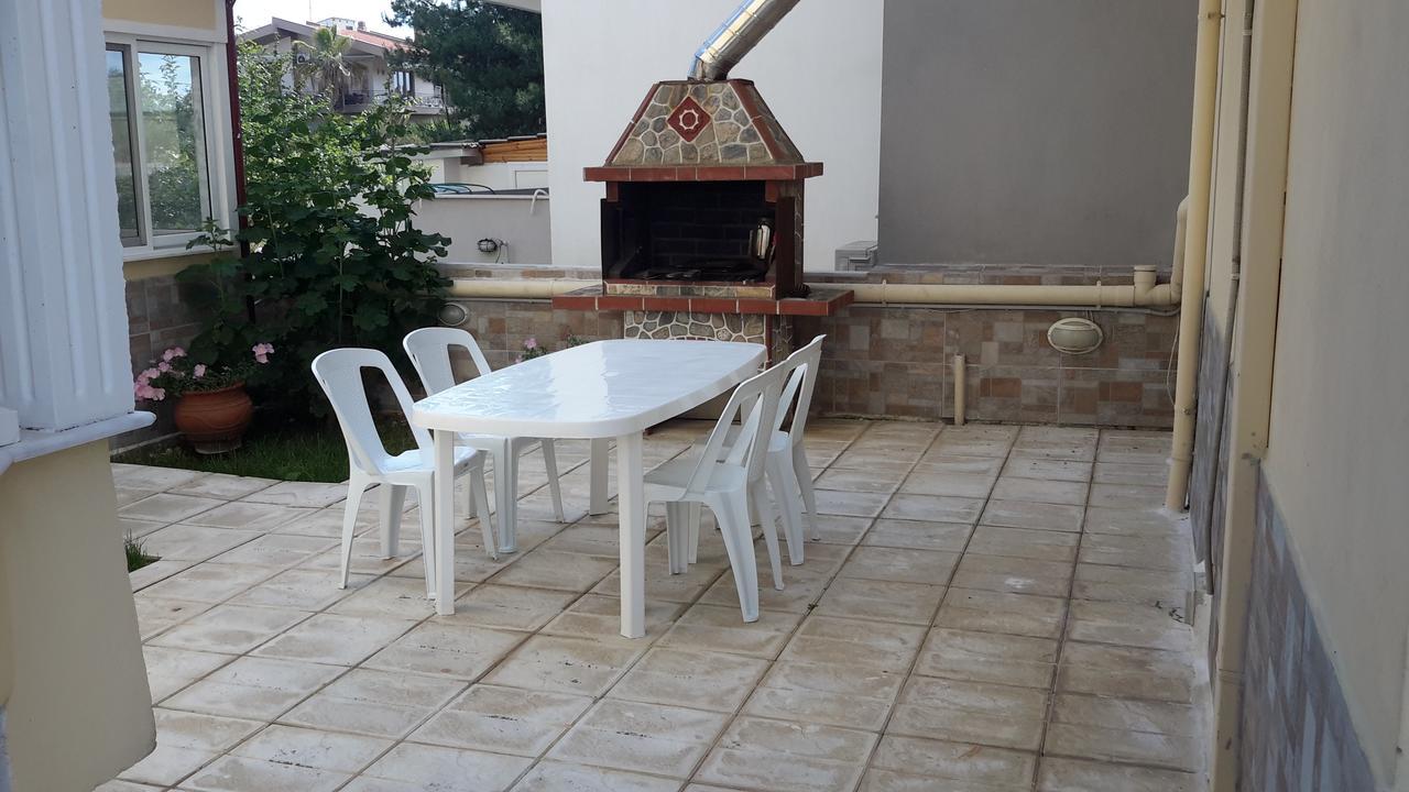Irini Apartments 克拉默特 外观 照片