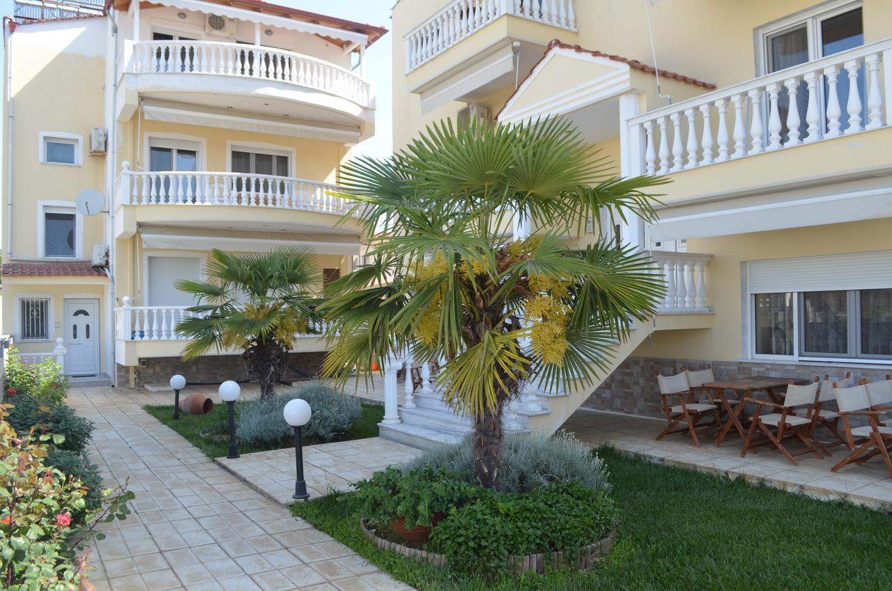 Irini Apartments 克拉默特 外观 照片