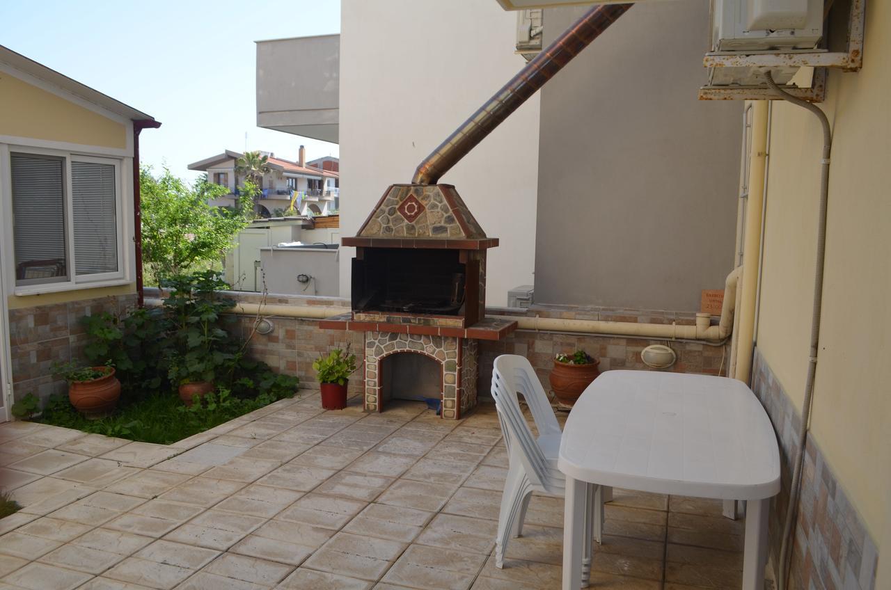 Irini Apartments 克拉默特 外观 照片