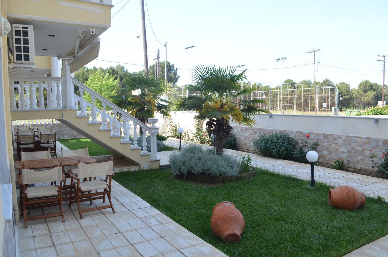 Irini Apartments 克拉默特 外观 照片