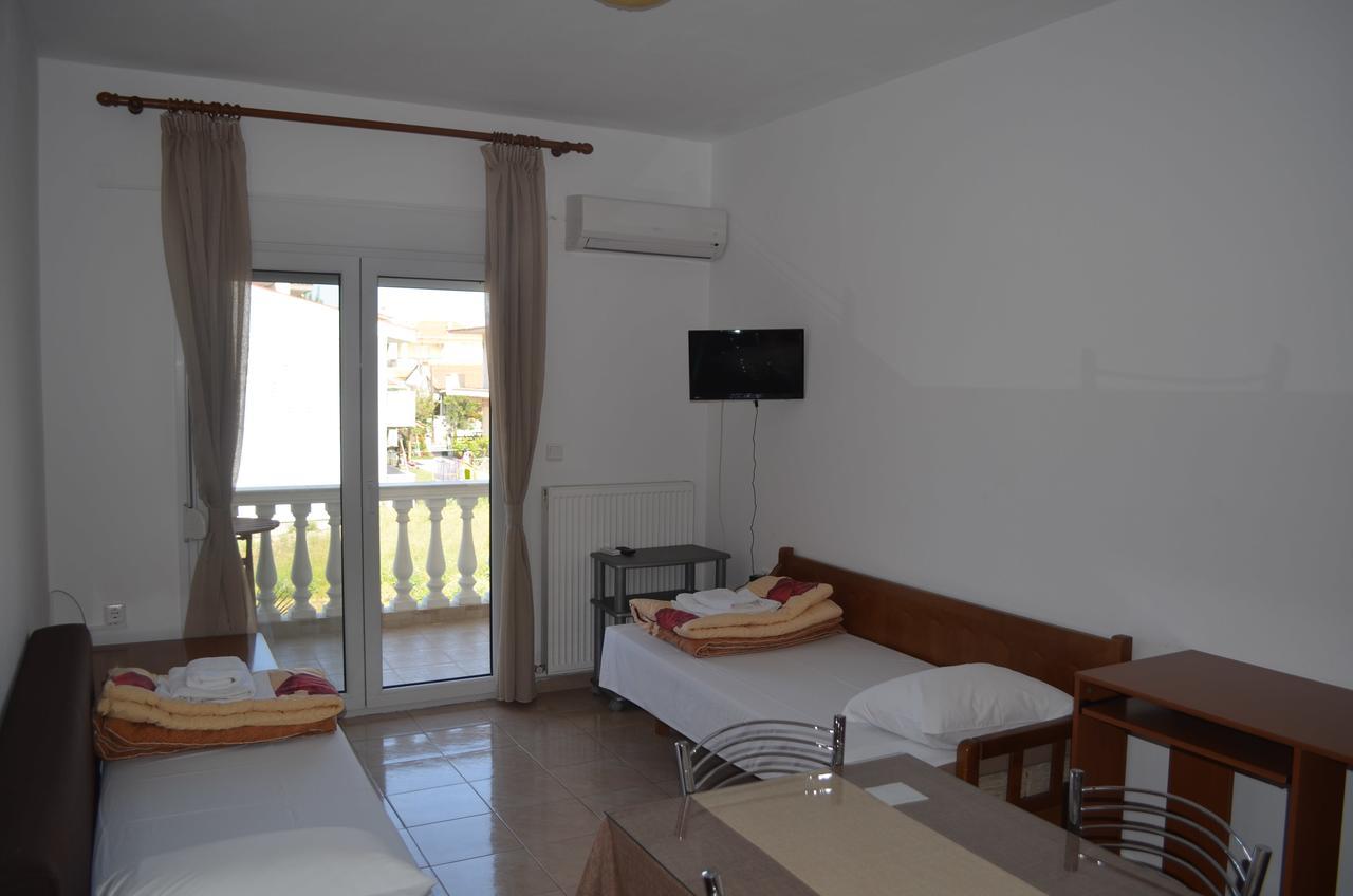 Irini Apartments 克拉默特 外观 照片